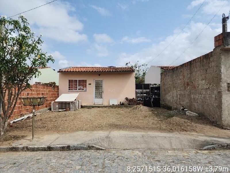Casa em leilão em Caruaru - PE — LOTE 168 CASA - CARUARU