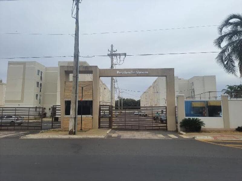 Apartamento em leilão em Uberaba - MG, bairro Vila Arquelaú — LOTE 142 APARTAMENTO - UBERABA