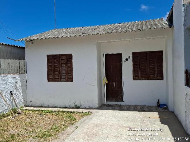 Casa em leilão em Rio Grande - RS — LOTE 384 CASA - RIO GRANDE