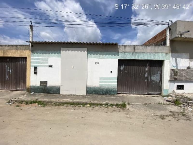 Casa em leilão em Teixeira De Freitas - BA, bairro Luís Eduardo Magalhães — LOTE 031 BA - TEIXEIRA DE FREITAS