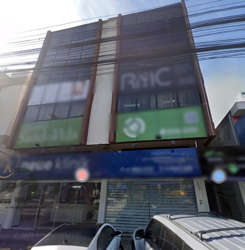 Comercial em leilão em São José - SC — LOTE 001 Sala Comercial
