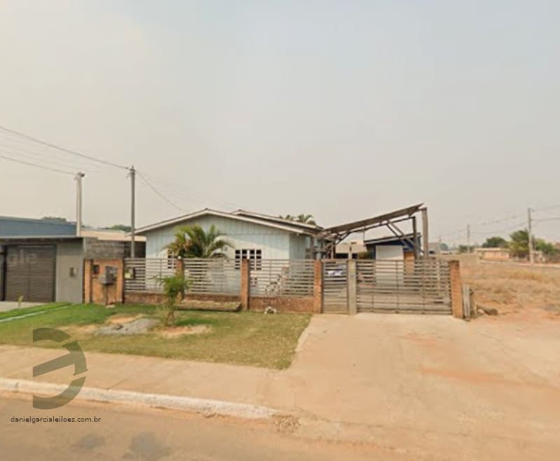 Casa em leilão em Cláudia - MT, bairro Centro — LOTE 024 Imóvel