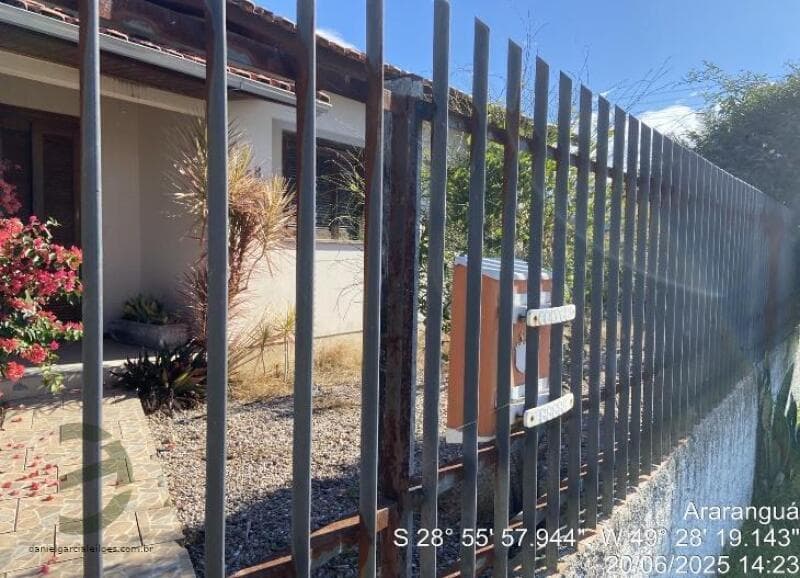 Foto 5 de 12: Casa em leilão em Araranguá - SC, bairro Coloninha — LOTE 012 Imóvel