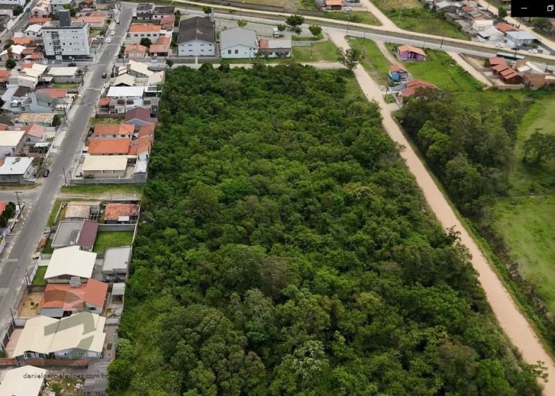 Foto 2 de 8: Terreno em leilão em Capivari De Baixo - SC, bairro Bairro Luz — LOTE 026 Terreno