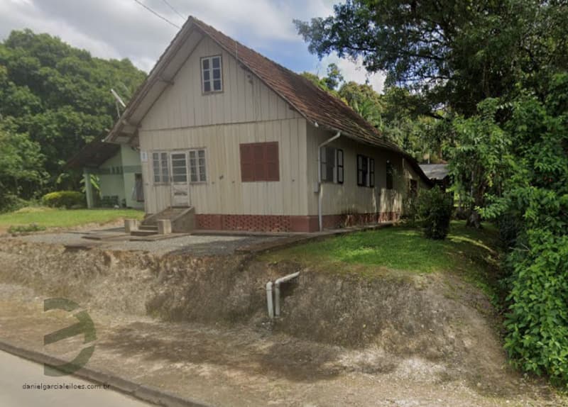 Terreno em leilão em Joinville - SC, bairro Nova Brasília — LOTE 001 Terreno