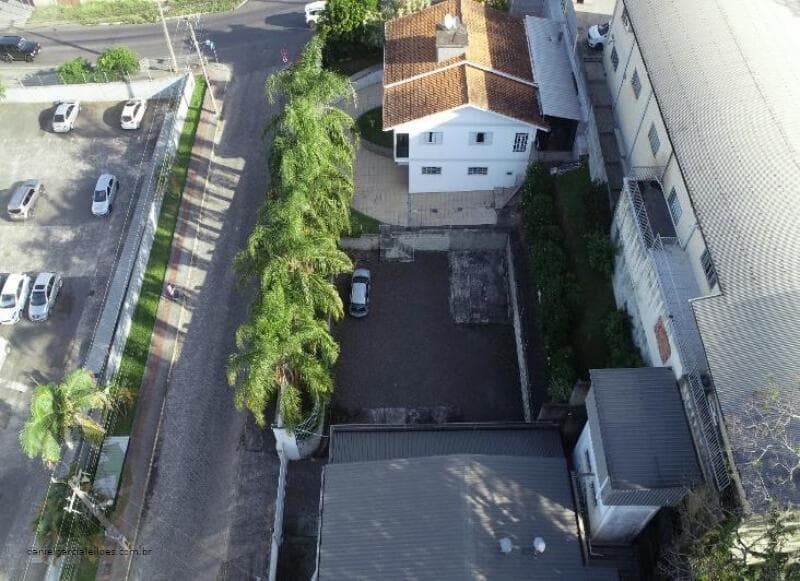 Foto 3 de 5: Terreno em leilão em Criciúma - SC, bairro Jardim Maristela — LOTE 004 Imóvel
