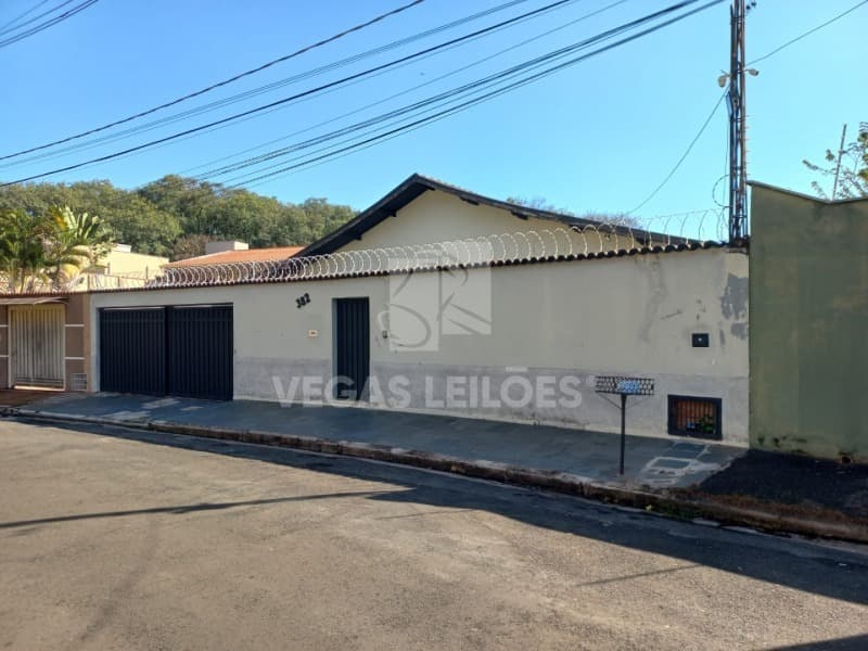 Foto 1 de 3: Casa em leilão em Piracicaba - SP — LOTE 001 Casa em Piracicaba/SP
