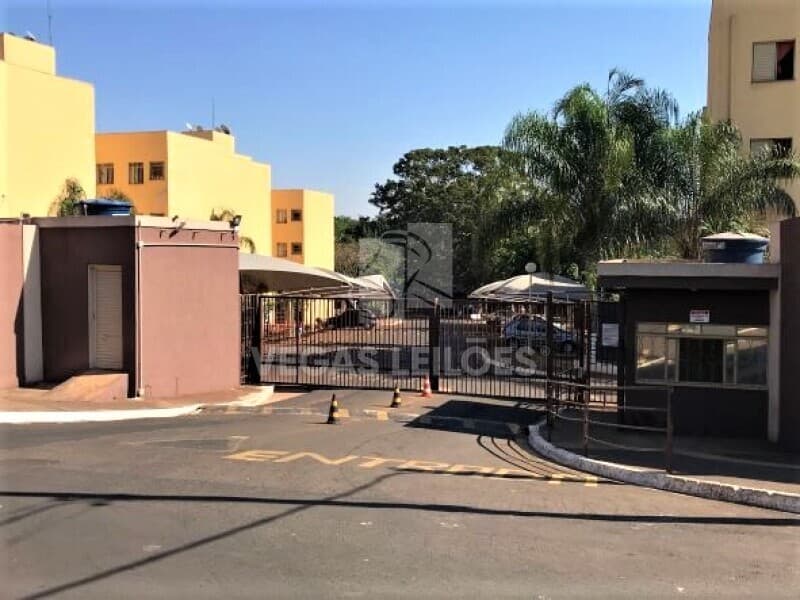 Foto 1 de 2: Apartamento em leilão em Ribeirão Preto - SP, bairro Jardim Javari — LOTE 004 Apartam. Condominio Itajubá, Rib. Preto/SP