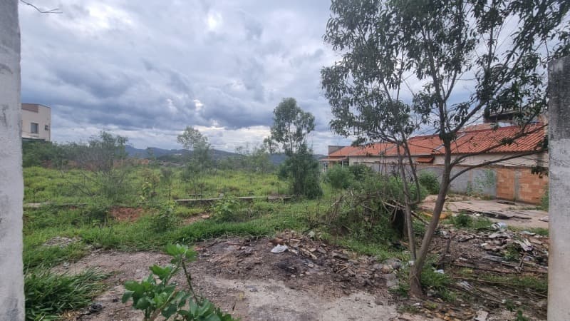 Foto 4 de 10: Terreno em leilão em Sabará - MG — LOTE 001 Terreno 6-B quadra 5 - 351,36m²