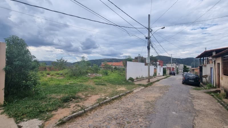 Foto 12 de 12: Terreno em leilão em Sabará - MG — LOTE 002 Terreno 7-A quadra 5 - 327,30m²