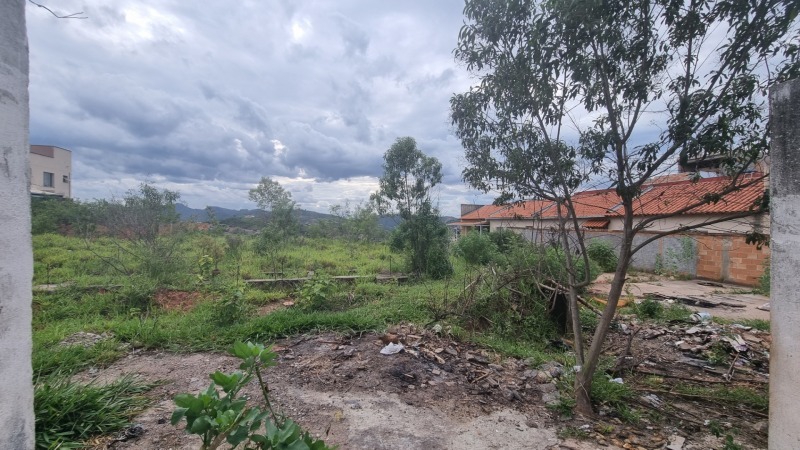 Foto 9 de 12: Terreno em leilão em Sabará - MG — LOTE 003 Terreno 8-A quadra 5 - 415,32m²