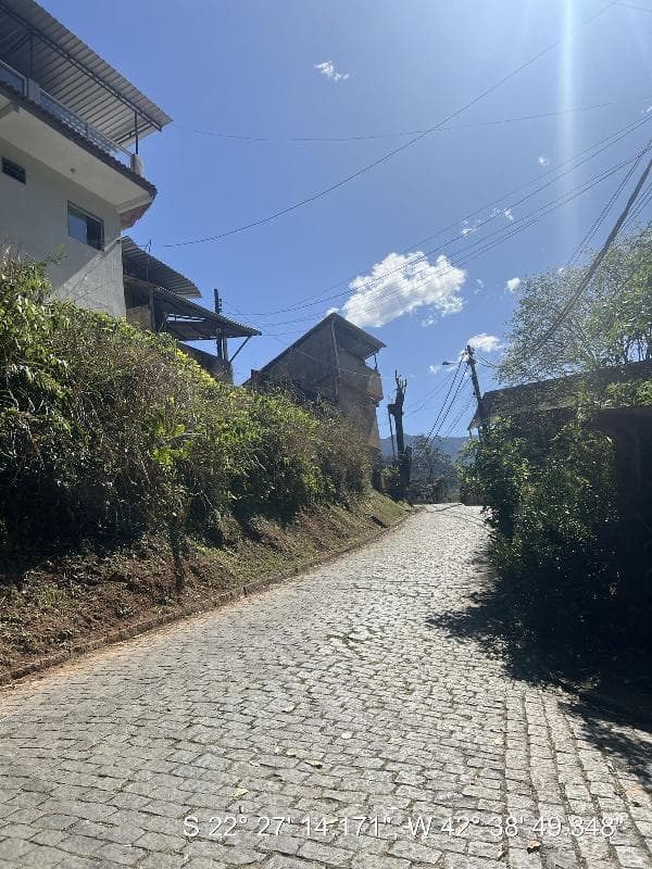 Casa em leilão em Cachoeiras De Macacu - RJ — LOTE 321 Casa