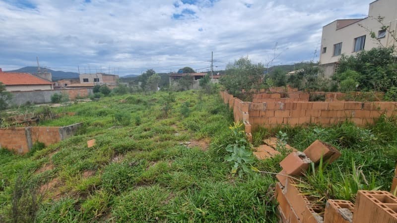 Foto 12 de 12: Terreno em leilão em Sabará - MG — LOTE 002 Terreno 7-A quadra 5 - 327,30m²