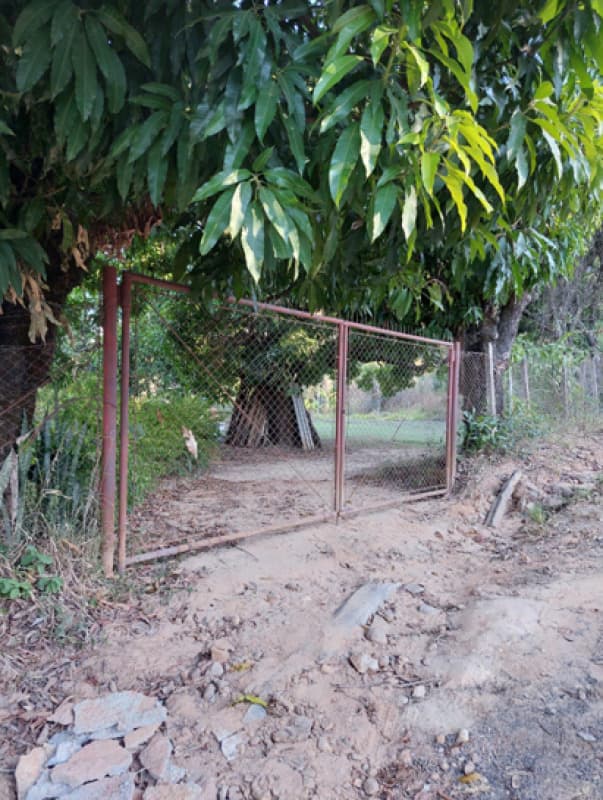 Foto 3 de 15: Casa em leilão em Sabará - MG — LOTE 001 Casa com dois pavimentos sobre um terreno com área de 7.500 m² - Boaventura, Sabará/MG