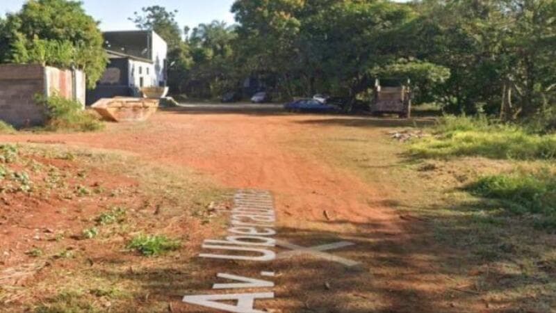 Terreno em leilão em Uberlândia - MG, bairro Santa Mônica — LOTE 006 Terreno de 342 m² na Avenida Uberabinha Bairro Zulmira, Uberlândia/MG