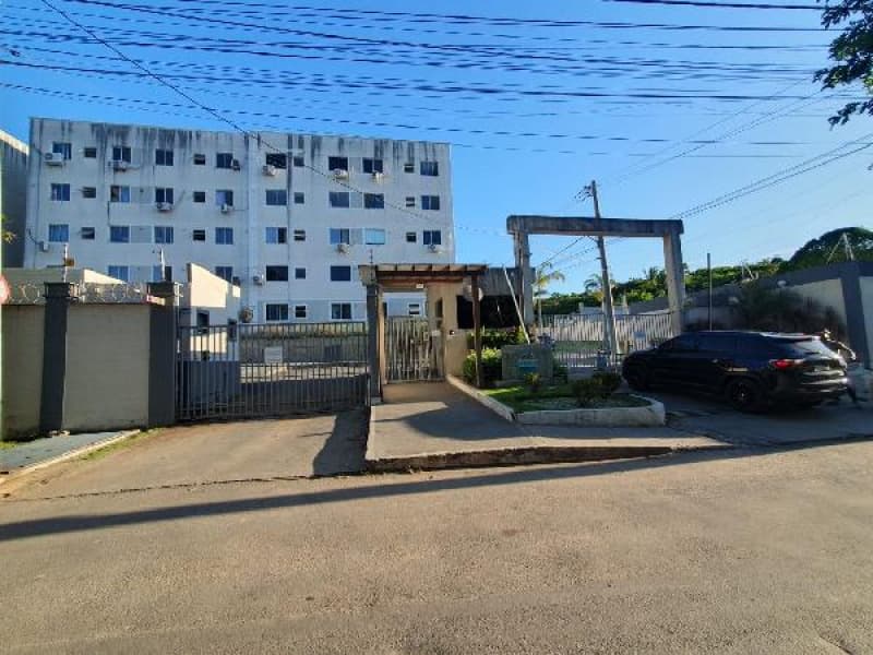 Apartamento em leilão em Camaçari - BA, bairro Catu de Abrantes — LOTE 013 Apartamento
