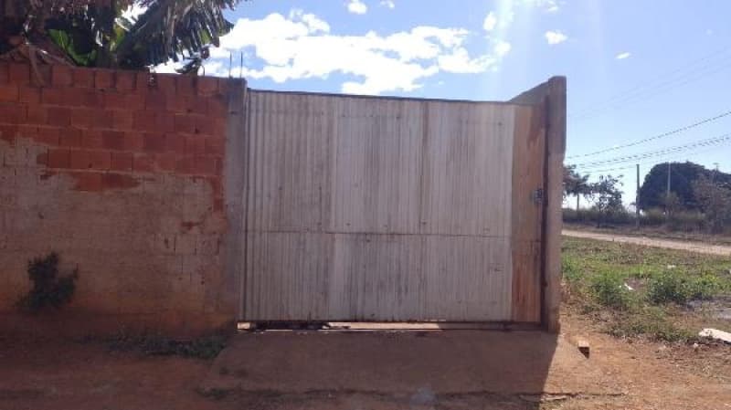 Casa em leilão em Padre Bernardo - GO — LOTE 079 Casa