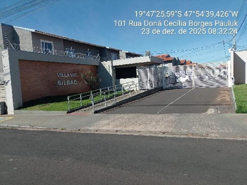 Apartamento em leilão em Uberaba - MG, bairro Vallim — LOTE 124 APARTAMENTO