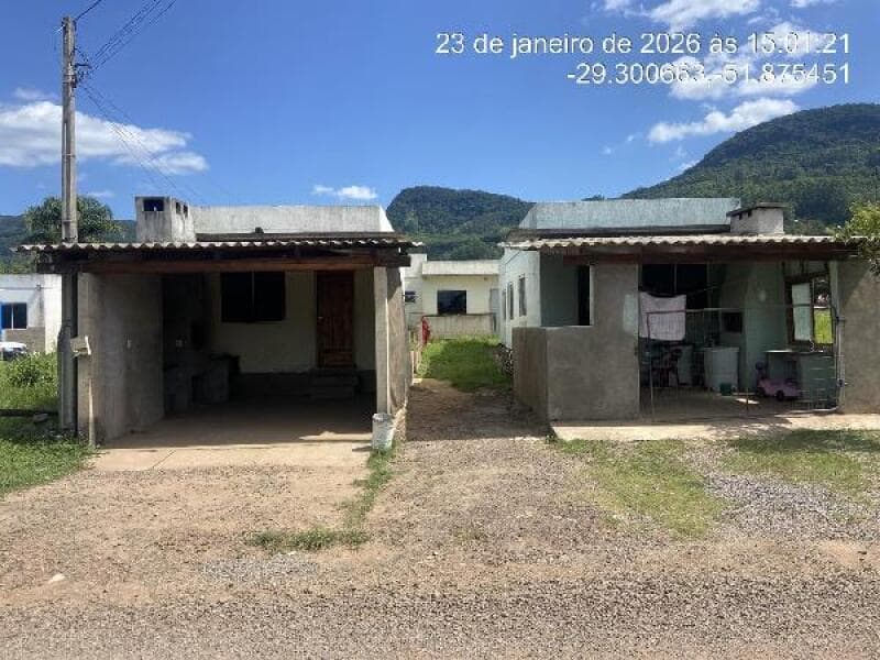 Casa em leilão em Roca Sales - RS, bairro Centro — LOTE 352 CASA