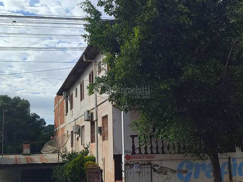 Foto 3 de 7: Terreno em leilão em Ijuí - RS — LOTE 005 Terreno urbano, c/área de 250m², situado à Rua Bento Gonçalves, com um prédio de alvenaria