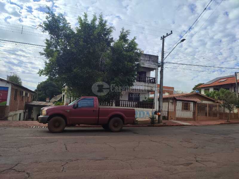 Foto 7 de 7: Terreno em leilão em Ijuí - RS — LOTE 005 Terreno urbano, c/área de 250m², situado à Rua Bento Gonçalves, com um prédio de alvenaria