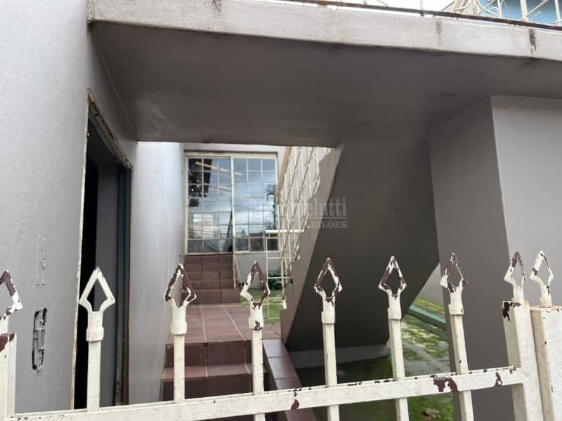Foto 2 de 4: Casa em leilão em Ijuí - RS, bairro Modelo — LOTE 003 - DIREITOS E AÇÕES - lote urbano nº 20, , bairro Modelo, n/c, c/área de 250m², edificado so