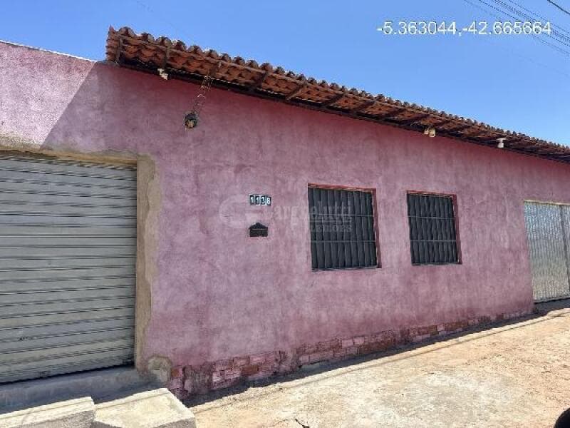 Casa em leilão em Demerval Lobão - PI — LOTE 203 DEMERVAL LOBAO/PI