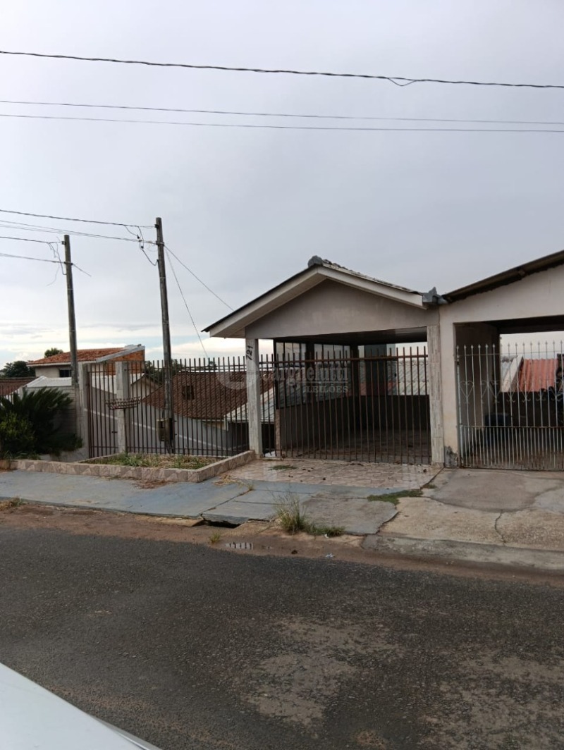 Foto 2 de 5: Casa em leilão em Ponta Grossa - PR, bairro Contorno — LOTE 239 PONTA GROSSA/PR