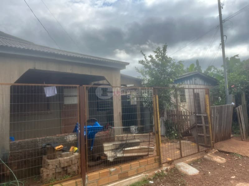 Foto 4 de 7: Casa em leilão em Santo Ângelo - RS, bairro União — LOTE 002 Imóvel residencial, situado na Travessa Cláudio Specialski , Bairro União, área construída