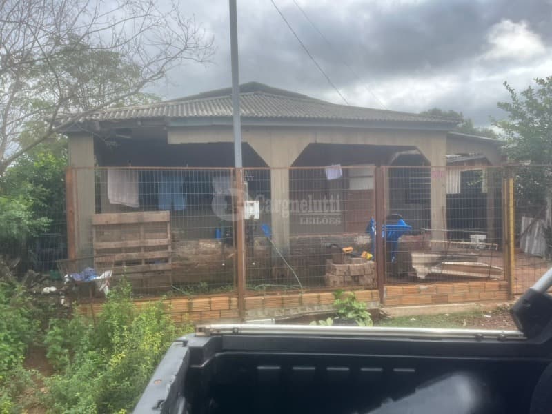 Foto 5 de 7: Casa em leilão em Santo Ângelo - RS, bairro União — LOTE 002 Imóvel residencial, situado na Travessa Cláudio Specialski , Bairro União, área construída