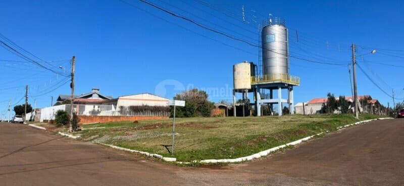 Foto 1 de 5: Terreno em leilão em Lagoa Vermelha - RS, bairro Alto Pedregal — LOTE 002 Terreno com 703,43m2 a Rua dos Pinheirinhos esquina com a Rua Graciliano Ramos, Bairro Alto