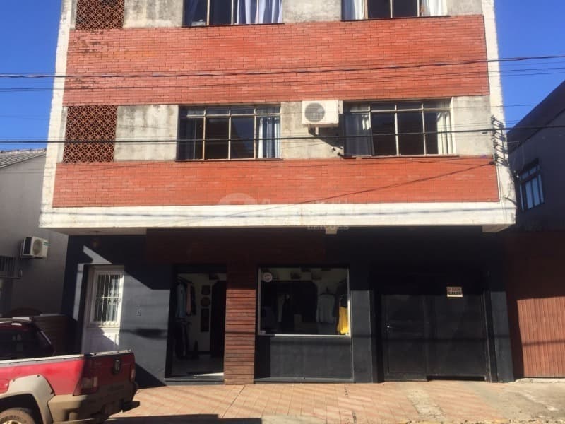 Foto 1 de 4: Comercial em leilão em Júlio De Castilhos - RS — LOTE 007 Um prédio de alvenaria, com 3 pisos, sob o n° 139 - JÚLIO DE CASTILHOS/RS