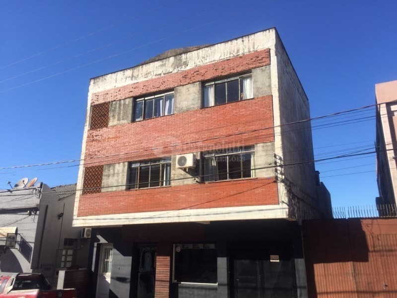 Foto 4 de 4: Comercial em leilão em Júlio De Castilhos - RS — LOTE 007 Um prédio de alvenaria, com 3 pisos, sob o n° 139 - JÚLIO DE CASTILHOS/RS