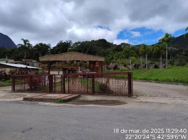 Terreno em leilão em Teresópolis - RJ — LOTE 318 Terreno