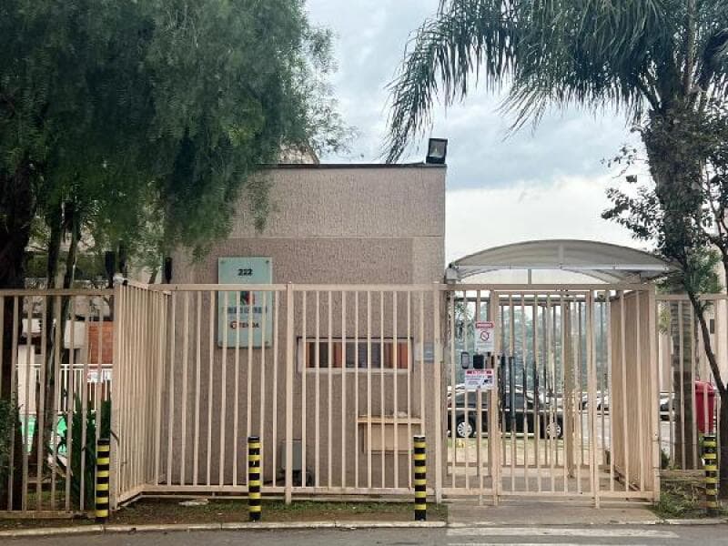 Apartamento em leilão em Itaquaquecetuba - SP — LOTE 476 Apartamento