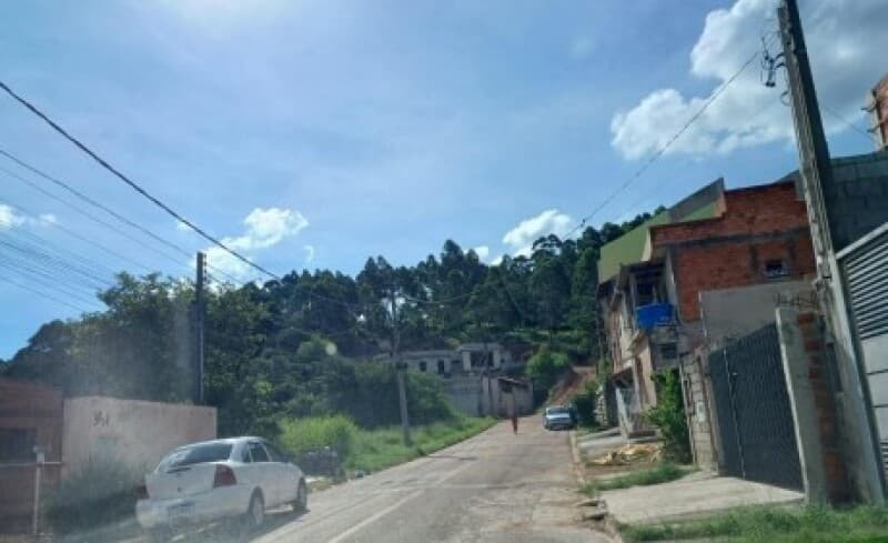Foto 4 de 6: Terreno em leilão em São Roque - SP — LOTE 009 Terreno urbano com ou sem benfeitorias