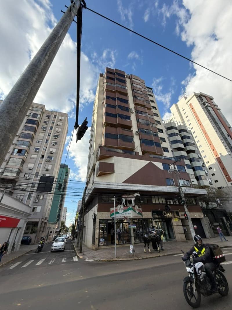 Foto 10 de 16: Comercial em leilão em Passo Fundo - RS — LOTE 006 Imóvel
