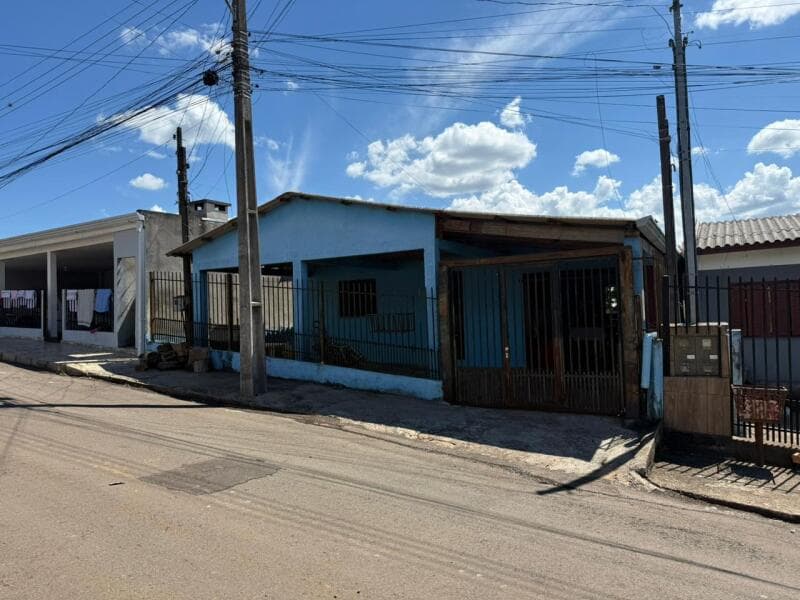 Foto 1 de 5: Casa em leilão em Passo Fundo - RS, bairro Vila Vera Cruz — LOTE 002 Imóvel