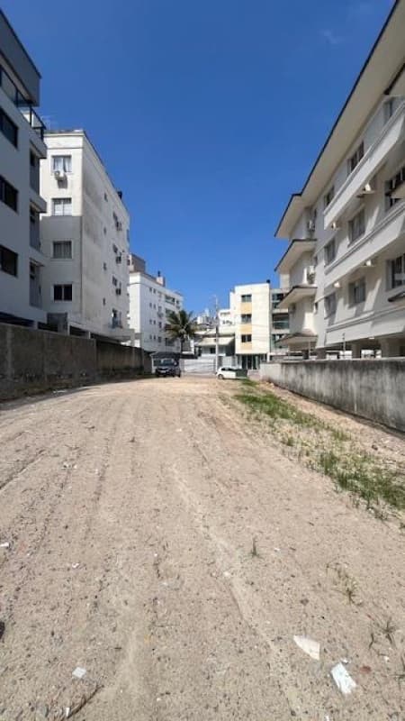 Foto 5 de 10: Terreno em leilão em Palhoça - SC — LOTE 003 Imóvel