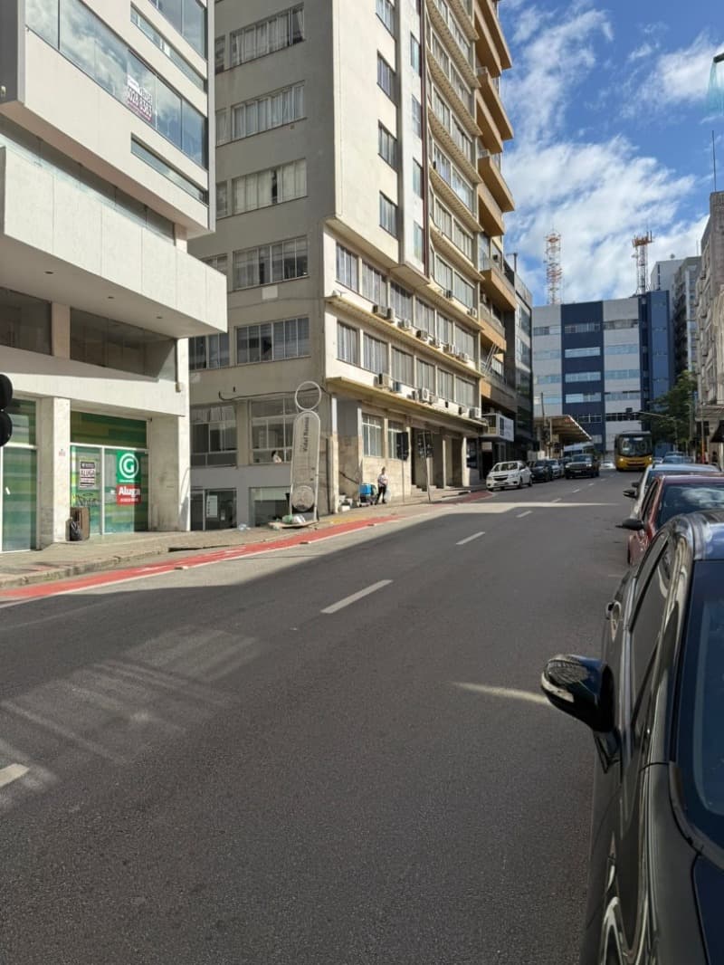 Foto 14 de 20: Apartamento em leilão em Florianópolis - SC — LOTE 004 Imóvel