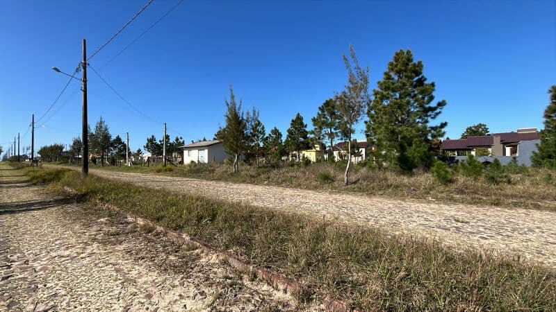 Foto 3 de 5: Terreno em leilão em Sombrio - SC — LOTE 001 TERRENO NA PRAIA VILLAGE DUNAS EM SOMBRIO SANTA CATARINA