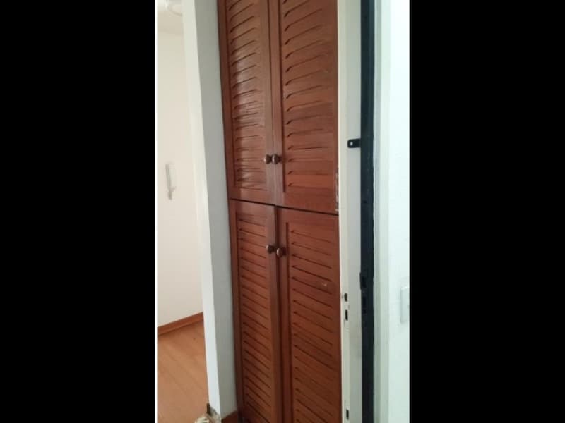 Foto 13 de 22: Apartamento em leilão em Porto Alegre - RS, bairro Santa Cecília — LOTE 001 APARTAMENTO (DESOCUPADO) NO BAIRRO SANTA CECÍLIA - EXTRAJUDICIAL