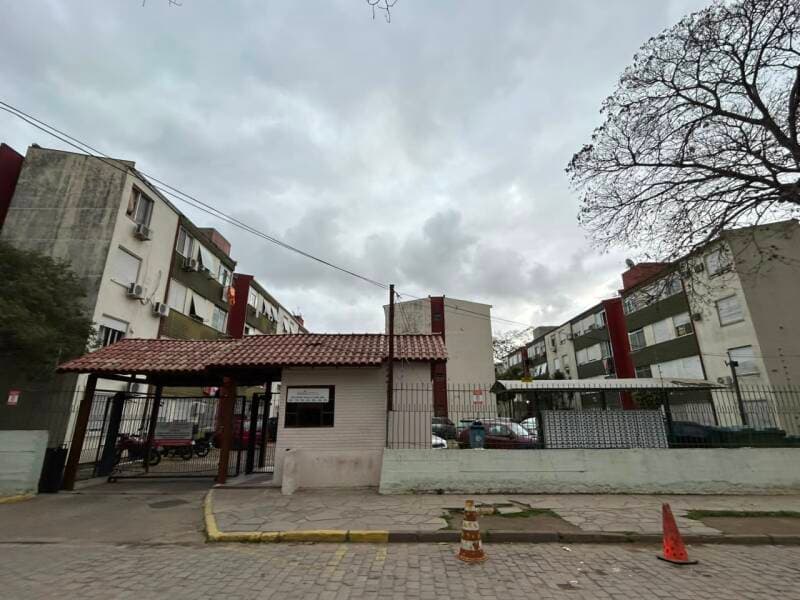 Foto 1 de 3: Apartamento em leilão em Porto Alegre - RS, bairro Cristal — LOTE 001 APARTAMENTO NO BAIRRO CRISTAL EM PORTO ALEGRE/RS