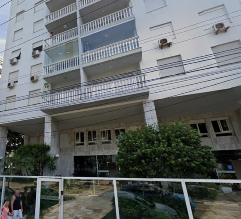 Foto 1 de 12: Apartamento em leilão em Guarujá - SP — LOTE 001 LEILÃO JUDICIAL - Direitos fiduciários sob. Apto. de 97,53 m², Ed. Ilha do Governador - Cen
