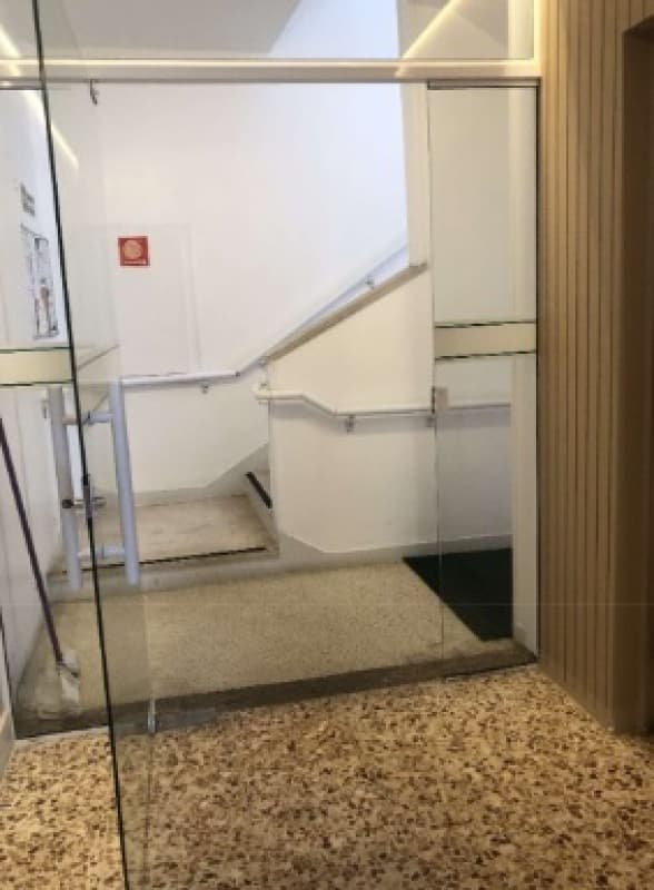 Foto 6 de 12: Apartamento em leilão em Guarujá - SP — LOTE 001 LEILÃO JUDICIAL - Direitos fiduciários sob. Apto. de 97,53 m², Ed. Ilha do Governador - Cen