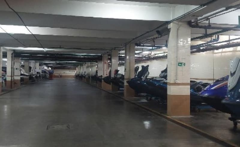 Vaga de Garagem em leilão em Guarujá - SP, bairro Mar e Céu — LOTE 001 LEILÃO JUDICIAL - Vaga para barco do tipo P (pequena) de de 21,00 m², Condomínio Tortuga’s
