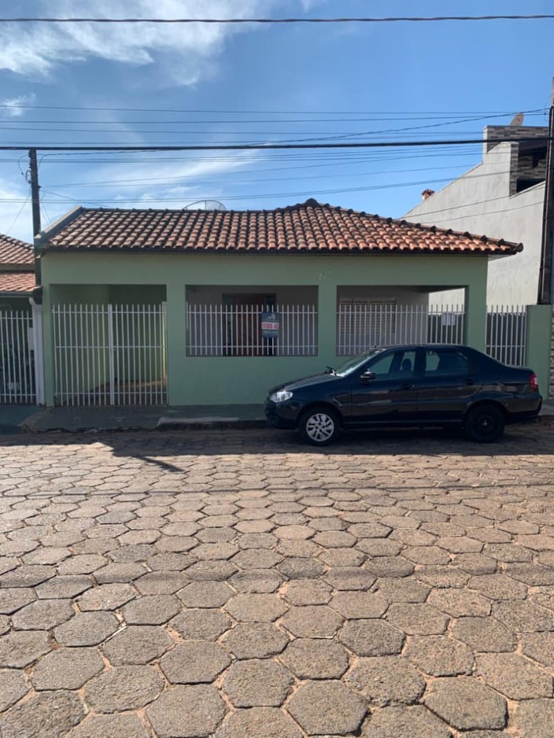 Casa em leilão em Reginópolis - SP, bairro Jardim Paineira — LOTE 001 LEILÃO - Casa alvenaria de 173,40 m² - Reginópolis/SP