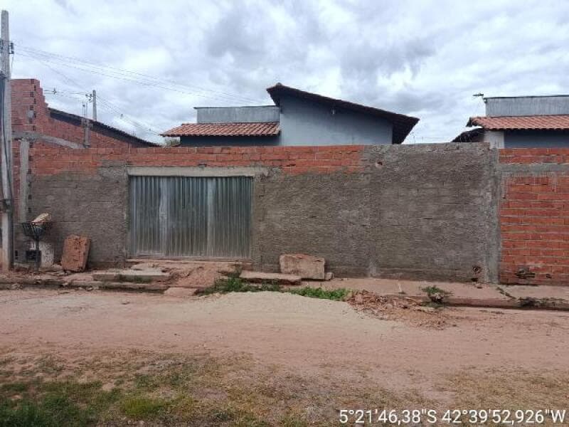 Casa em leilão em Demerval Lobão - PI — LOTE 235 CASA EM DEMERVAL LOBAO/PI - DESCONTO DE 42,67% DO VALOR DE AVALIAÇÃO