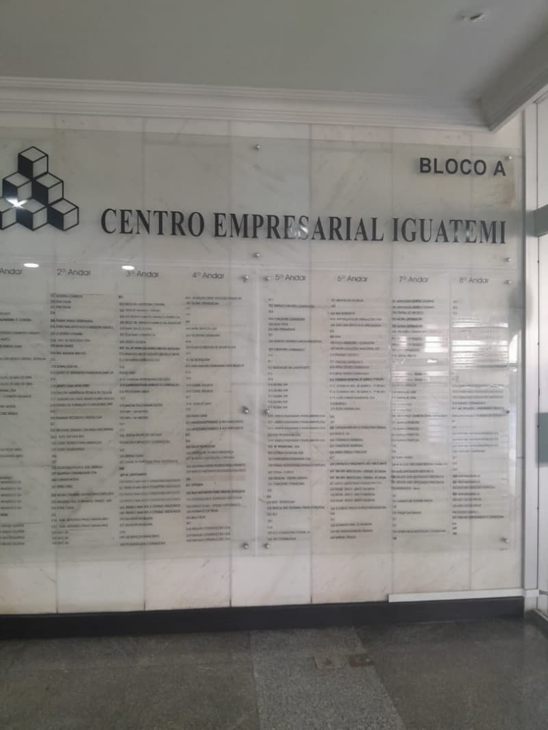 Foto 4 de 16: Comercial em leilão em Salvador - BA, bairro Caminho das Árvores — LOTE 001 01 (UMA) SALA COMERCIAL NO EDIFICIO CENTRO EMPRESARIAL IGUATEMI BLOCO "A" - SALVADOR/BA