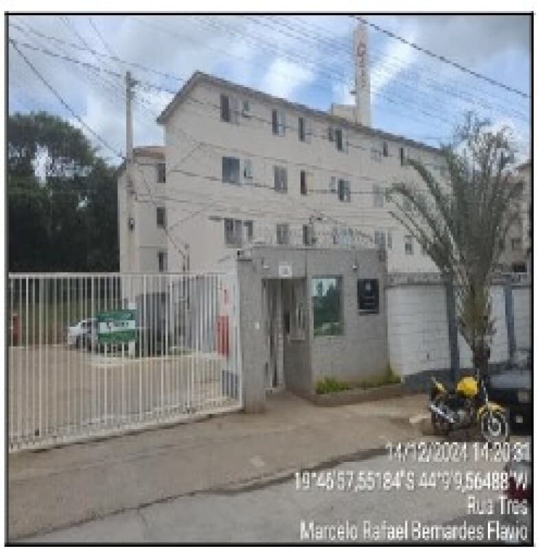 Apartamento em leilão em Esmeraldas - MG, bairro São Pedro — LOTE 097 COND RES DIAMANTE-8787709331022